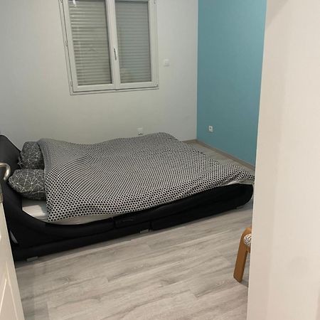 فيلا Une Maison Equipee Et Simple. نيفي المظهر الخارجي الصورة